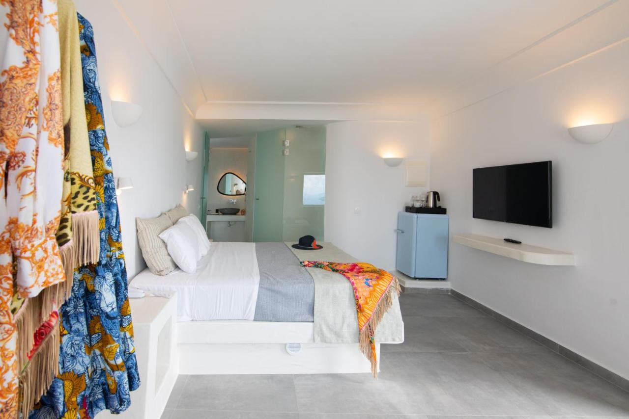 Caldera Cliff Illusion Aparthotel Fira  Exterior photo