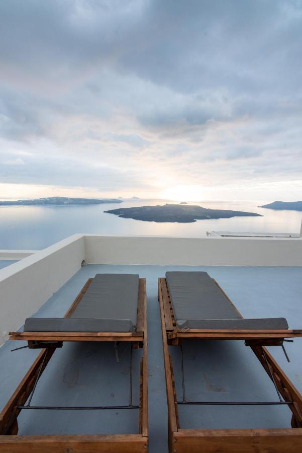 Caldera Cliff Illusion Aparthotel Fira  Exterior photo